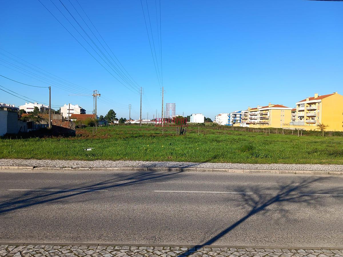 D-Terreno com 9600m2  para construão na Marinha Grande9905