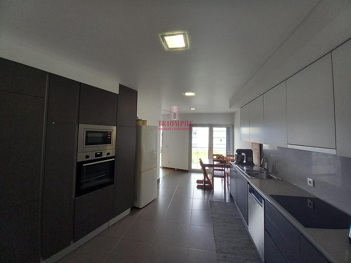 D-Apartamento T3 Pousos, Leiria cozinha equipada6476