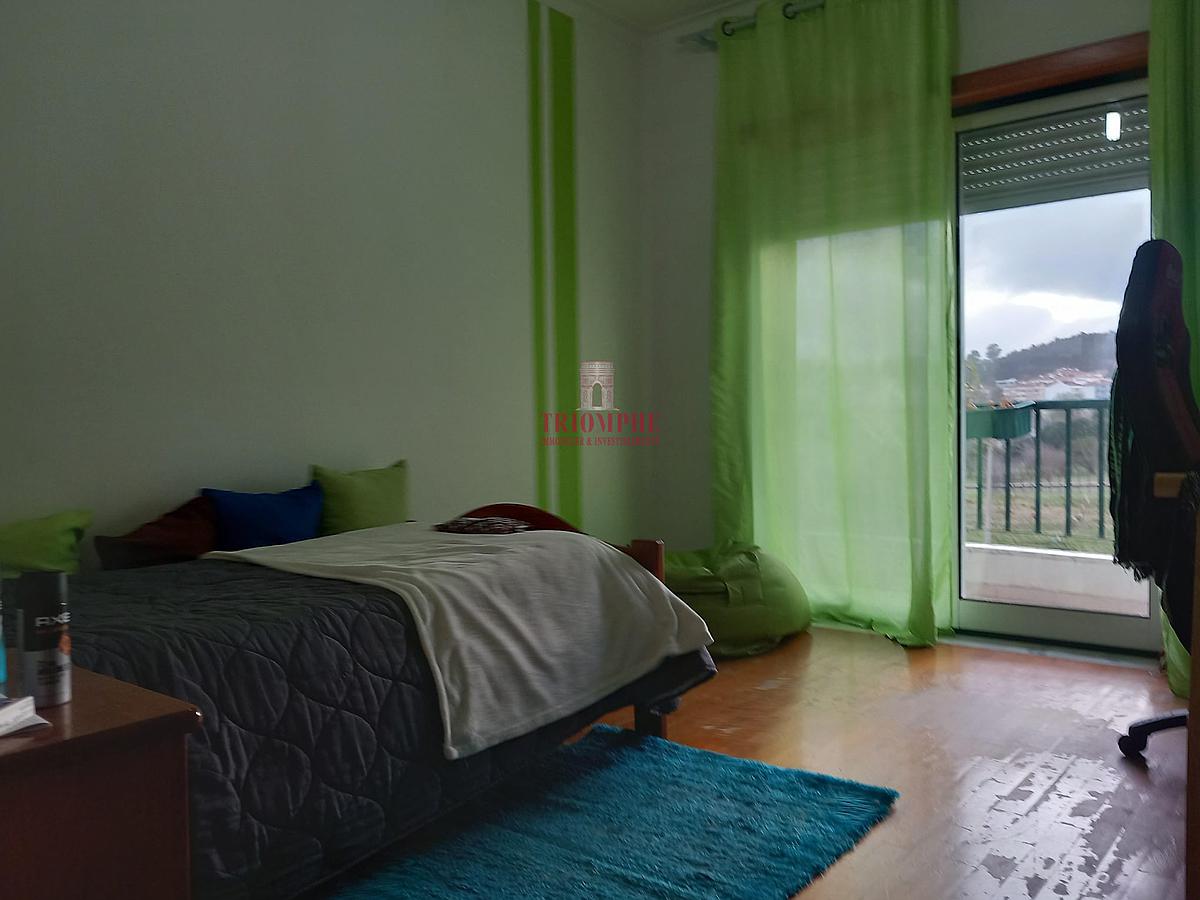 O-Apartamento T3 situado numa zona calma de Saõ Romão, Leiria8278