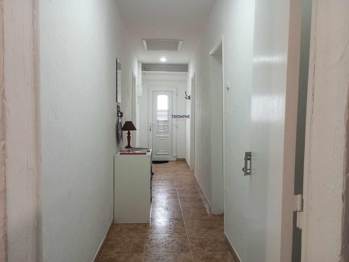 tlogo_horizontal hallway 165728