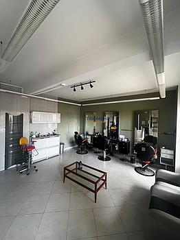 Estabelecimento Comercial Carcavelos e Parede