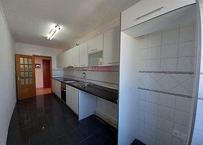 3 bedroom apartment in Quinta da Varejeira, Miratejo