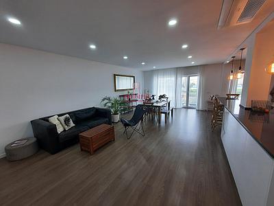3 Bedroom apartment Semi-New W/ Garage in Lourinhã