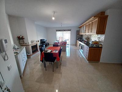 Renovated 2 bedroom apartment, Marrazes, Leiria
