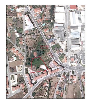 Urban land for sale in Pombal with the possibility to building apartments
