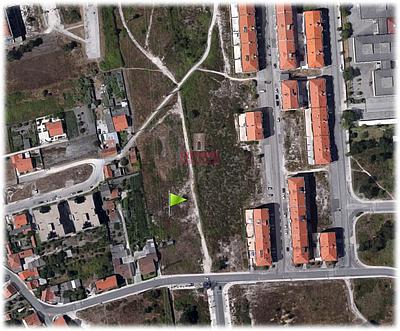 Land with 9,600m2 in Marinha Grande with construction index 1