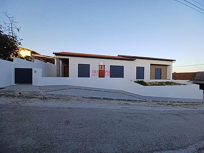 House T3 COM/Basement, Leiria