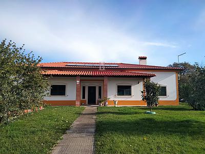 House T4 in Barroca, Olaia, Torres Novas