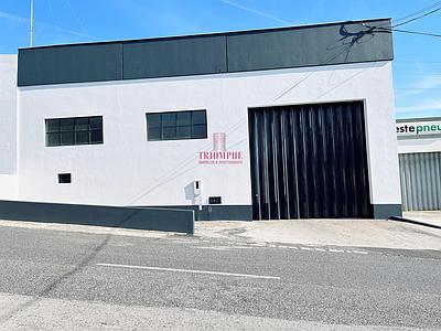 Warehouse c / 542 m2 in Torres Vedras, Lisbon