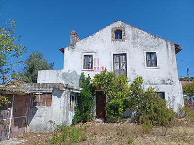 Maison 2 Étages, Pour Investissement, Restaurer, Ourém