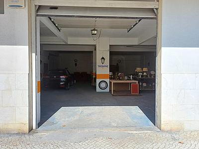 Garage à vendre, Caldas da Rainha