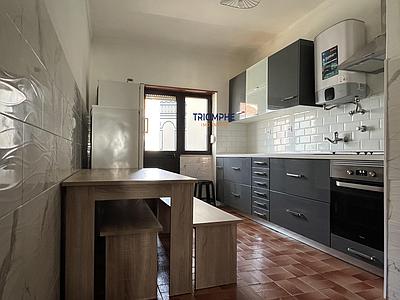 2 Bedroom Apartment - Baixa da Banheira - No Elevator