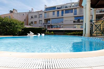 2-Bedroom Apartment with Parking in Campo de Ourique