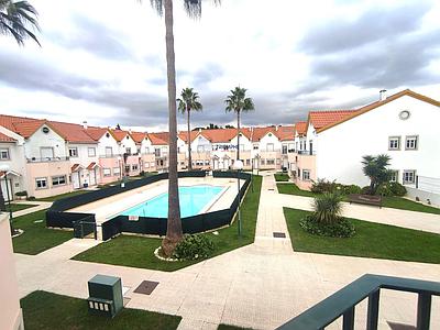 3 bedroom townhouse, Gândara Dos Olivais