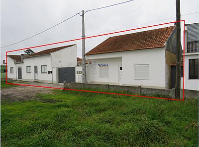 Villa de 4 chambres avec annexes à louer à Marinha Grande