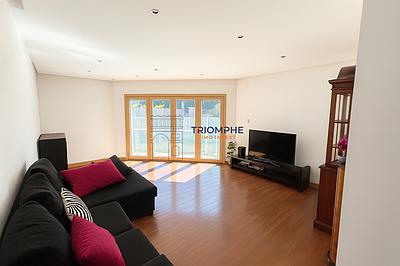 4-Bedroom Semi-Detached House in Pontinha and Famões