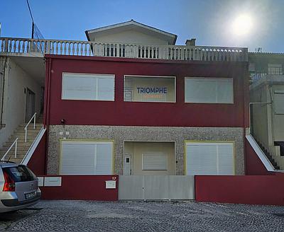 Modern 2-Bedroom Apartment with Balcony & Private Terrace in Torres Novas