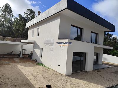  Maison T4 au design contemporain - Ansião
