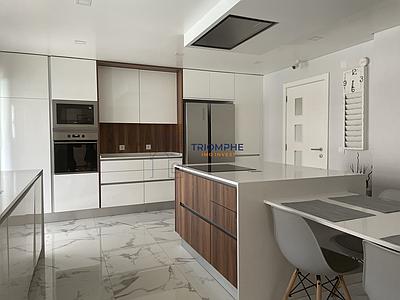 Villa T4 Moderne à Abóboda – Confort, Design et Durabilité