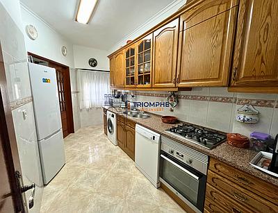 Renovated 4-Bedroom Apartment with Two Bathrooms and Balcony | Póvoa de Santo Adrião