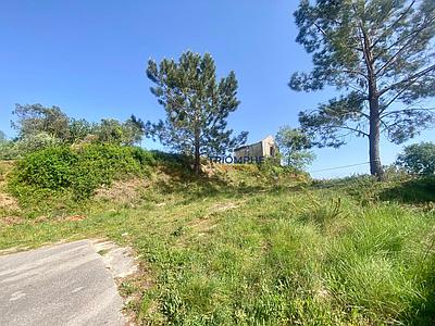 Plot with Approved Plans for 8 Three-Bedroom Semi-Detached Houses – Batalha