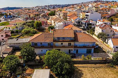 Terraced House - Famões - Investment