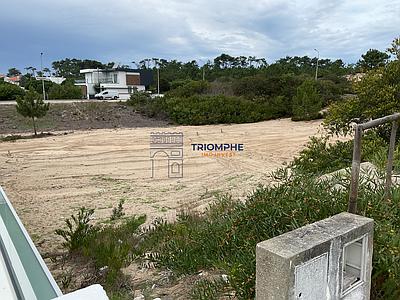 Terrain urbain avec projet approuvé