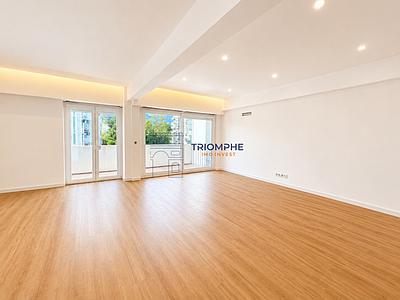 Fully renovated 3-bedroom apartment with two balconies